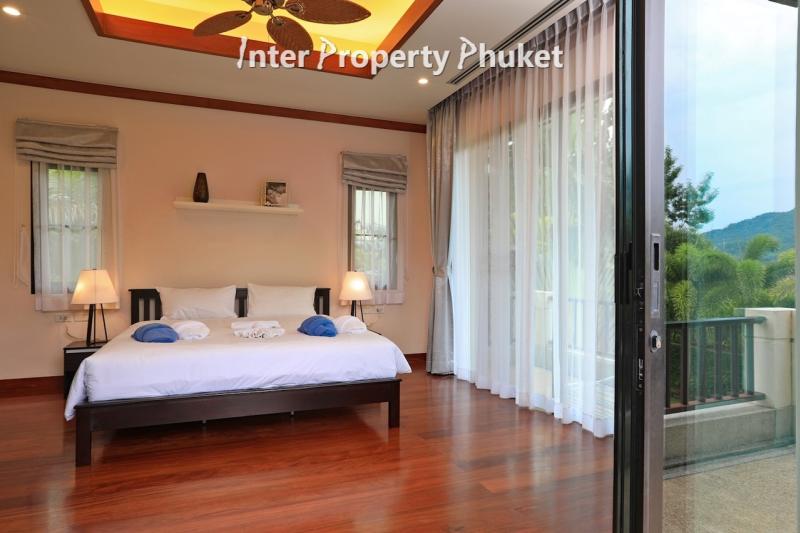 RR159 4 Bedrooms villa for rent