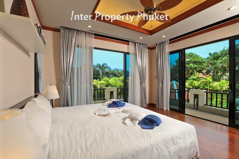 RR159 4 Bedrooms villa for rent