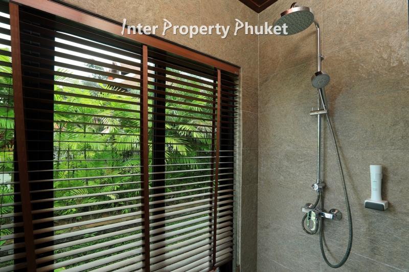 RR159 4 Bedrooms villa for rent