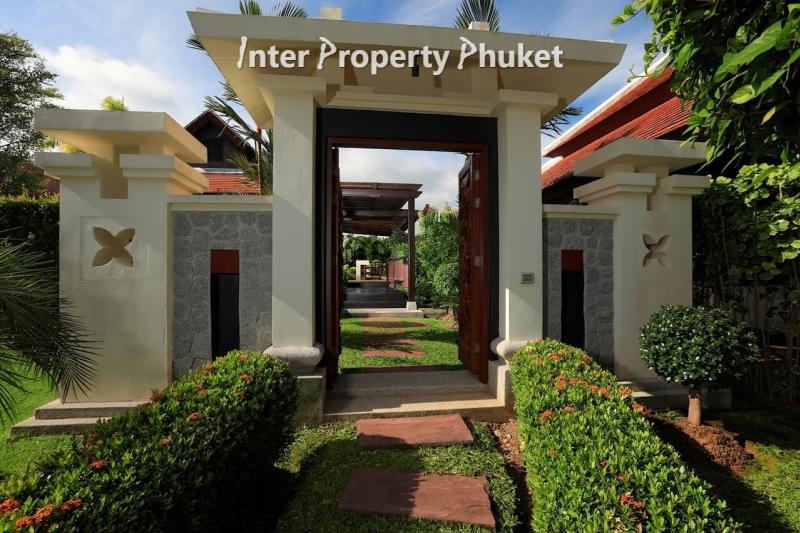 RR159 4 Bedrooms villa for rent
