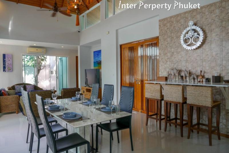 RSR022 4 Bedrooms villa for rent and sale
