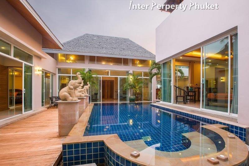 RSR022 4 Bedrooms villa for rent and sale