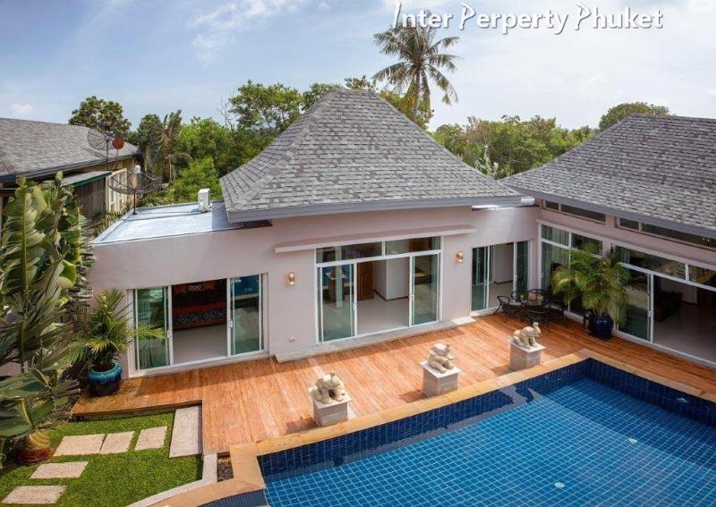 RSR022 4 Bedrooms villa for rent and sale