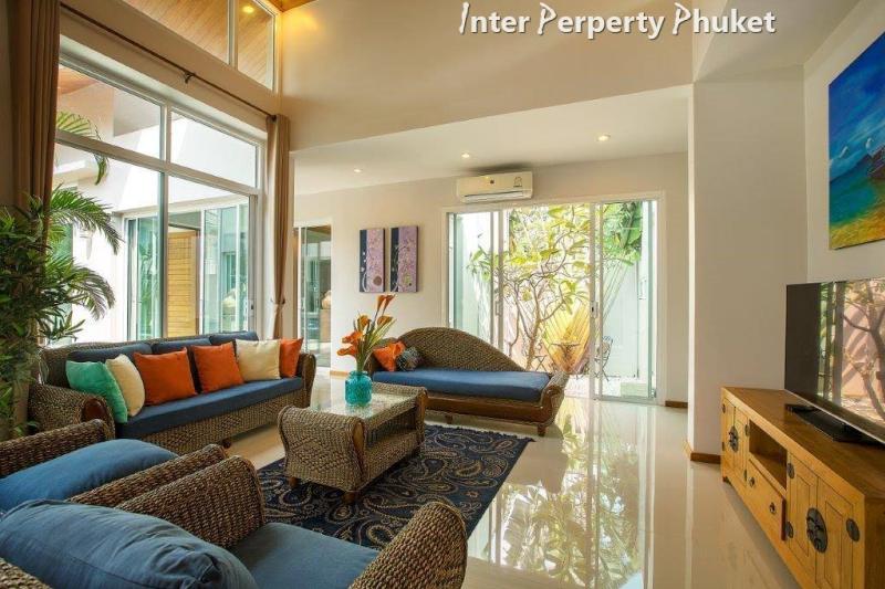 RSR022 4 Bedrooms villa for rent and sale