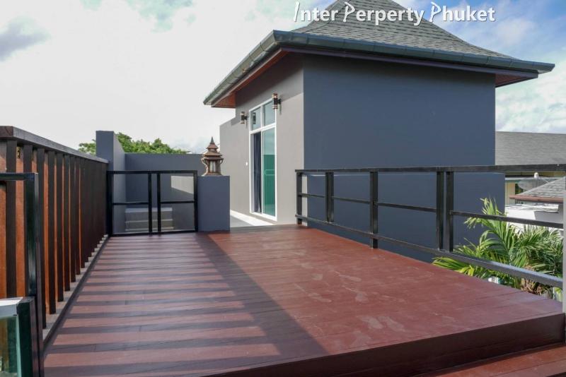 RSR022 4 Bedrooms villa for rent and sale