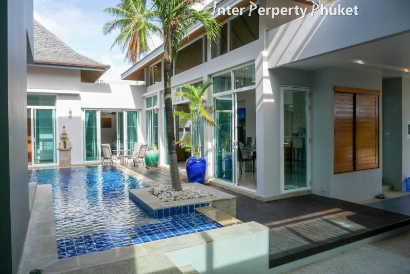 RSR022 4 Bedrooms villa for rent and sale