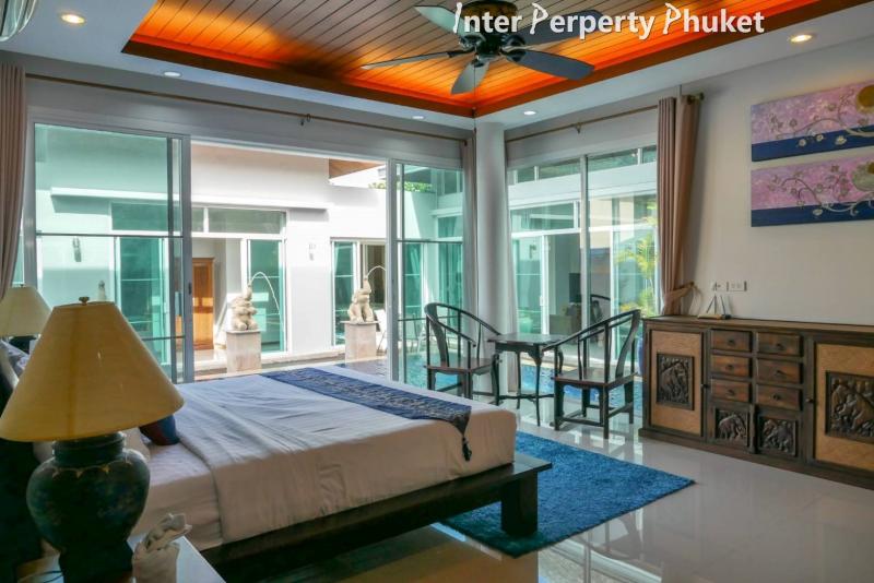 RSR022 4 Bedrooms villa for rent and sale