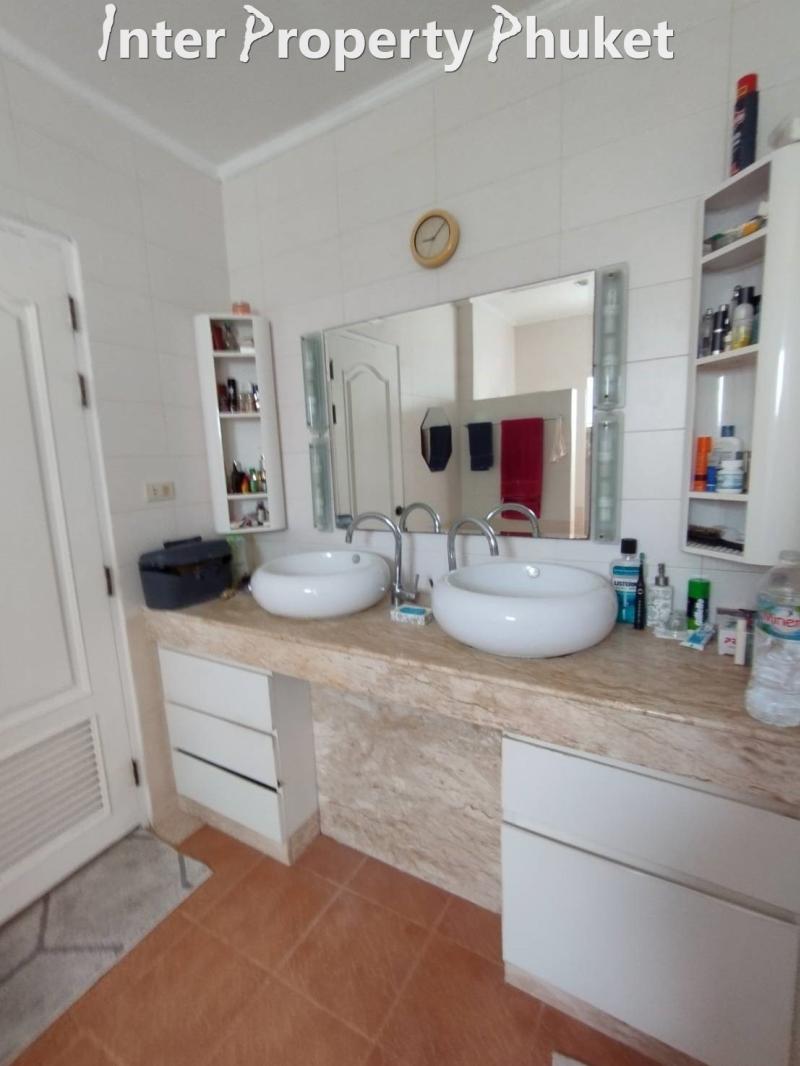 STLC089 4 Bedrooms house for sale