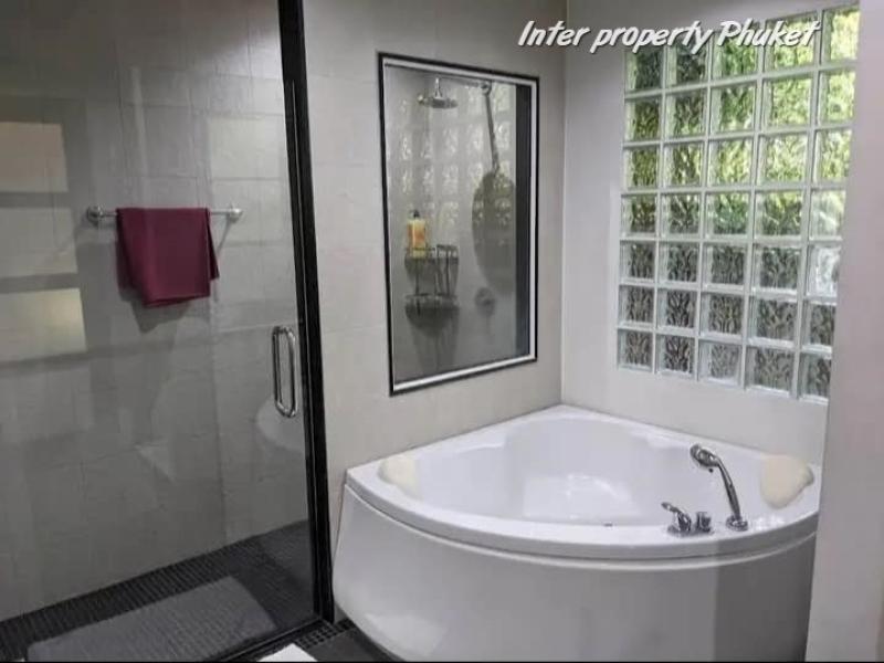 RSRC028 5 Bedrooms villa for rent and sale