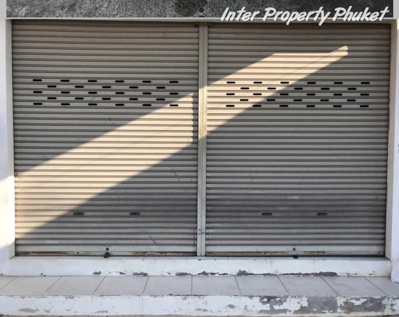 2 Bedrooms Commercial Building for rent