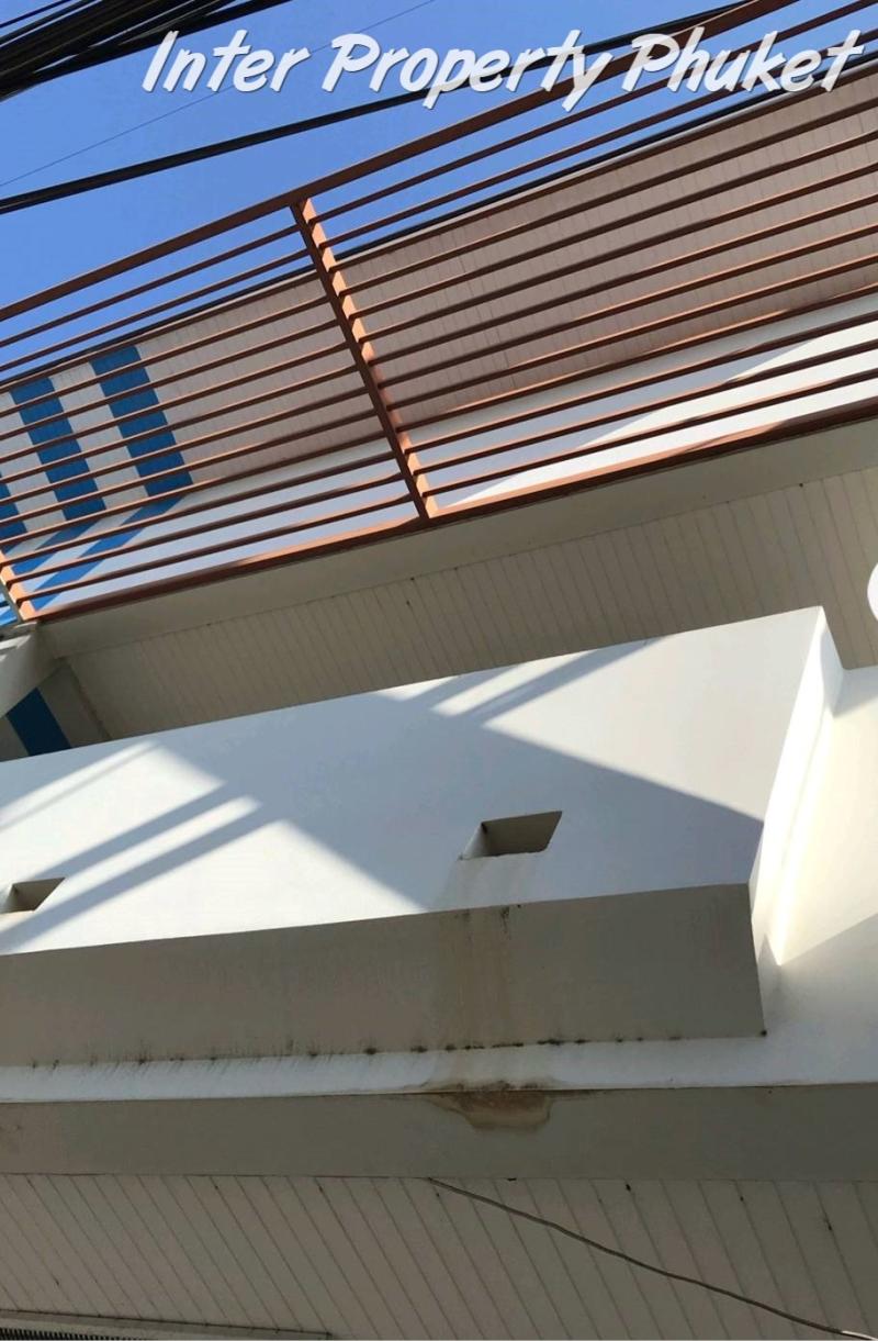 2 Bedrooms Commercial Building for rent