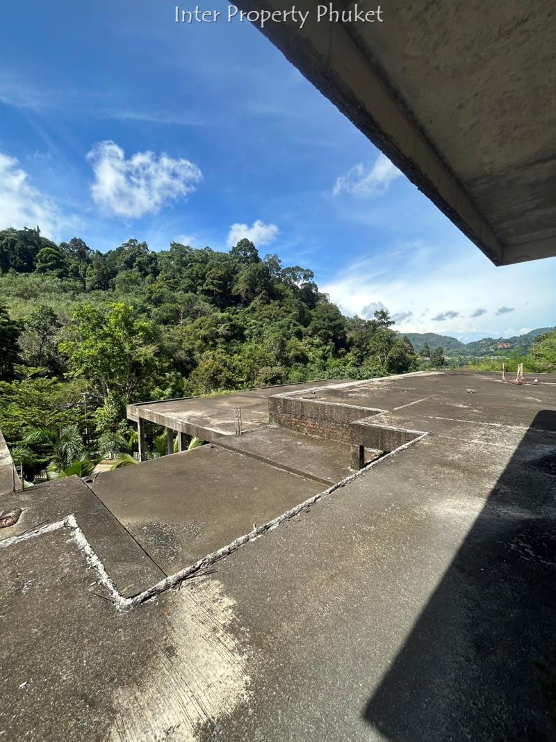 Land 8 Plot for sale