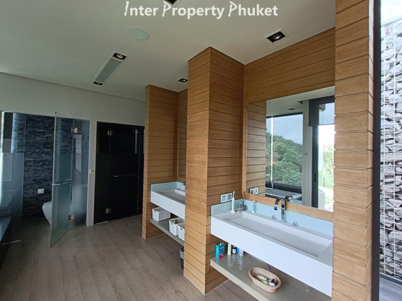 4 Bedrooms Seaview pool villa for rent and sale