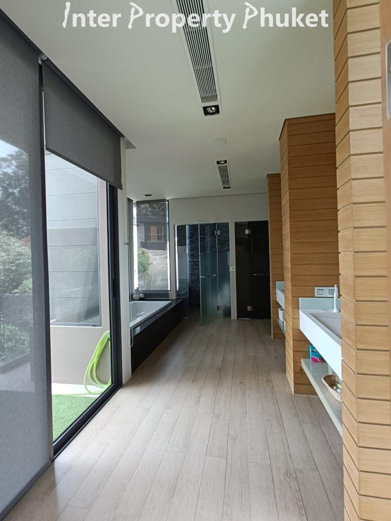 4 Bedrooms Seaview pool villa for rent and sale
