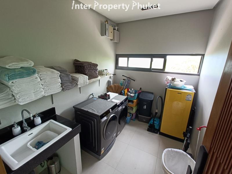 4 Bedrooms Seaview pool villa for rent and sale