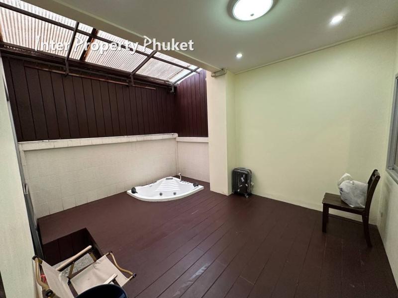 3 Bedrooms Townhouse for rent