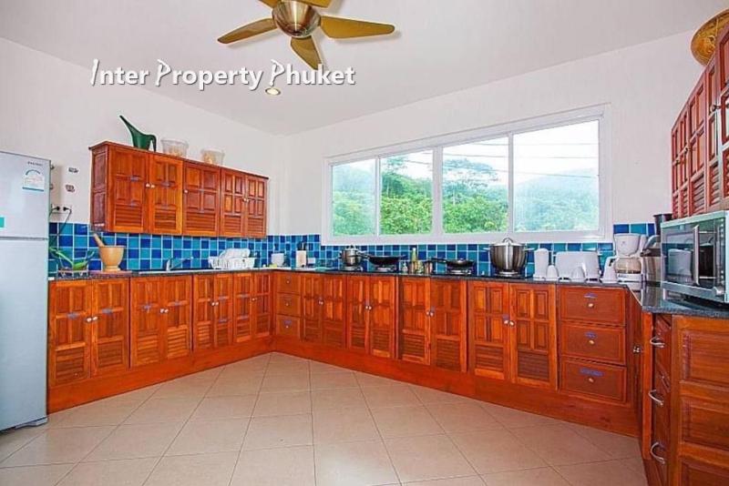 5 Bedrooms Private pool villa with Seaview for rent