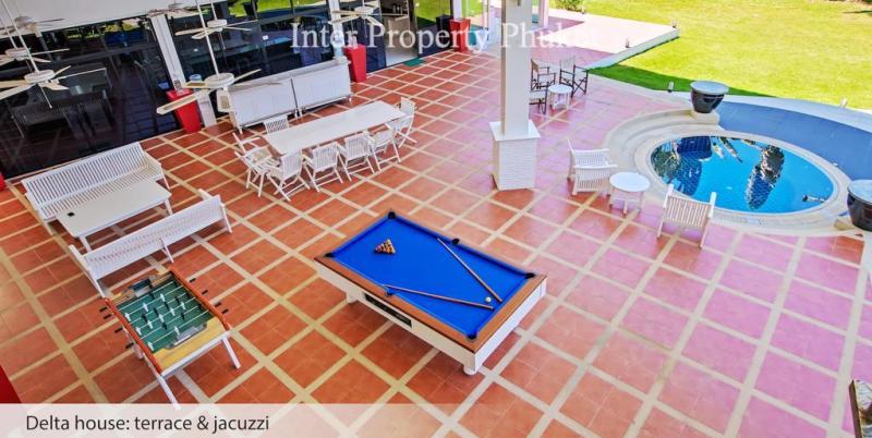 5 Bedrooms Private Villa for rent