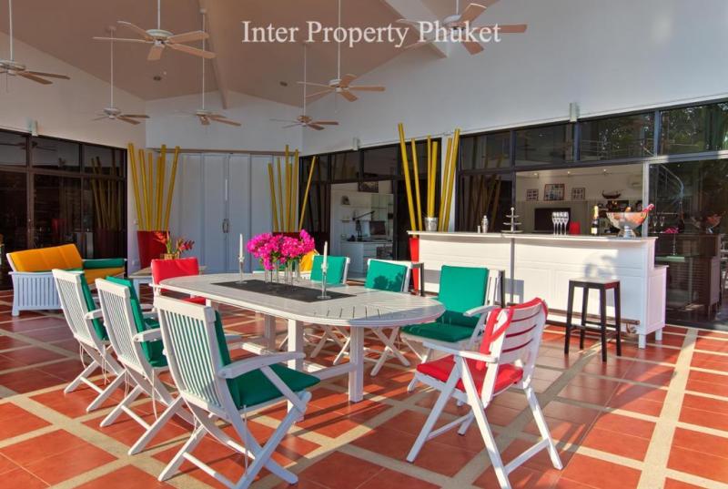 5 Bedrooms Private Villa for rent