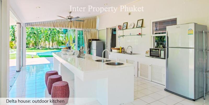 5 Bedrooms Private Villa for rent