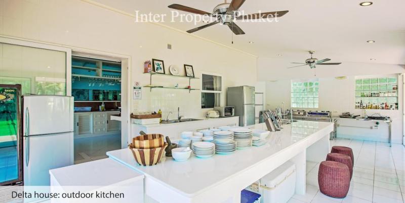 5 Bedrooms Private Villa for rent