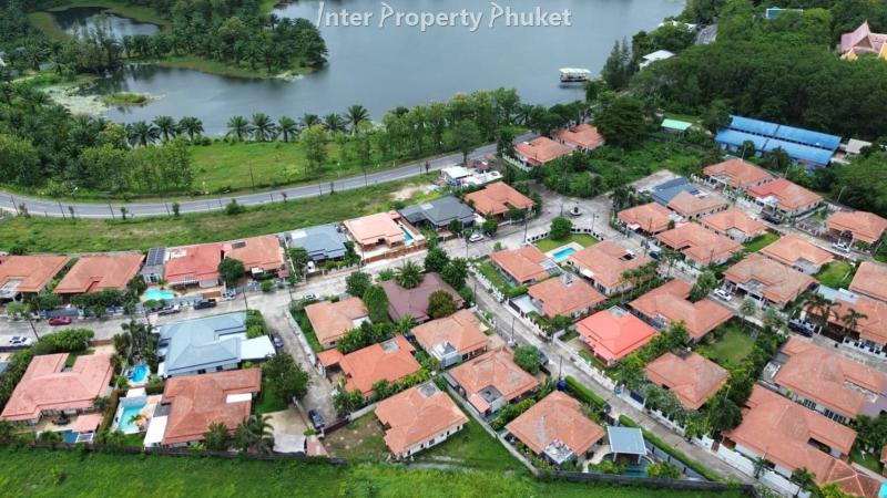 RSTL036 4 Bedrooms villa for rent and sale 