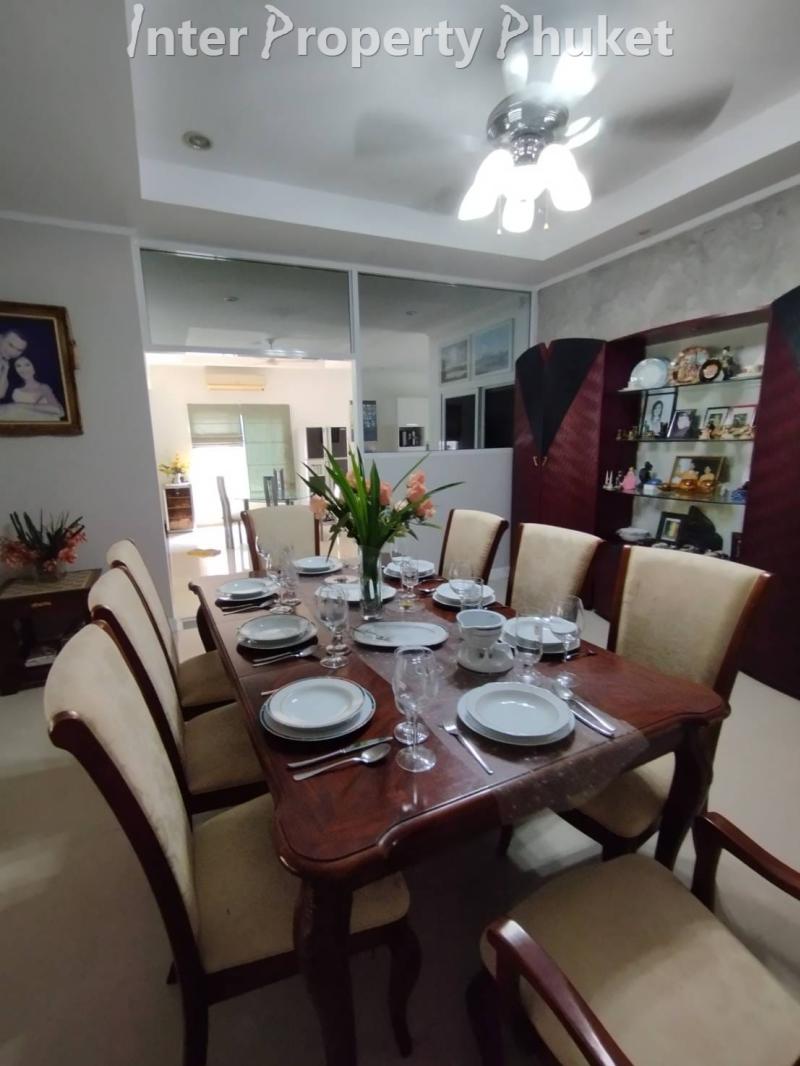RSTL036 4 Bedrooms villa for rent and sale 