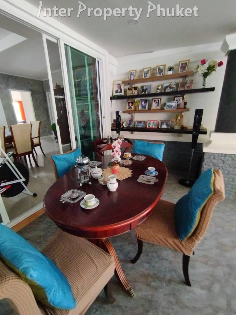 RSTL036 4 Bedrooms villa for rent and sale 