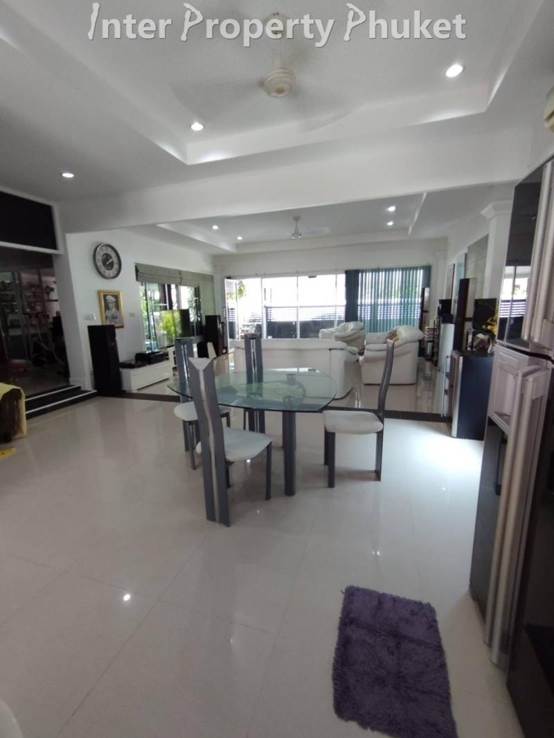RSTL036 4 Bedrooms villa for rent and sale 