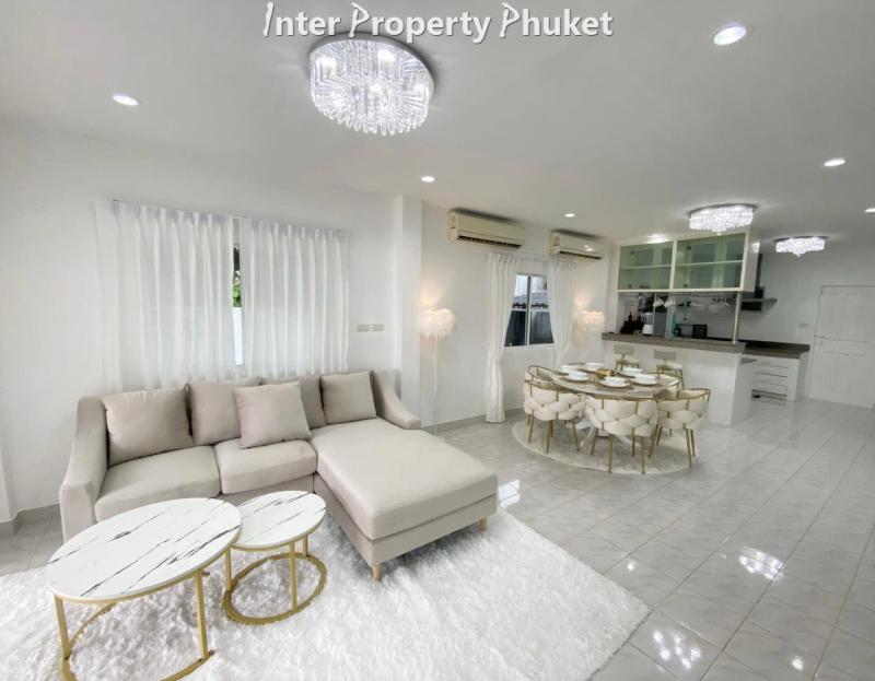RR346 4 Bedrooms villa for rent