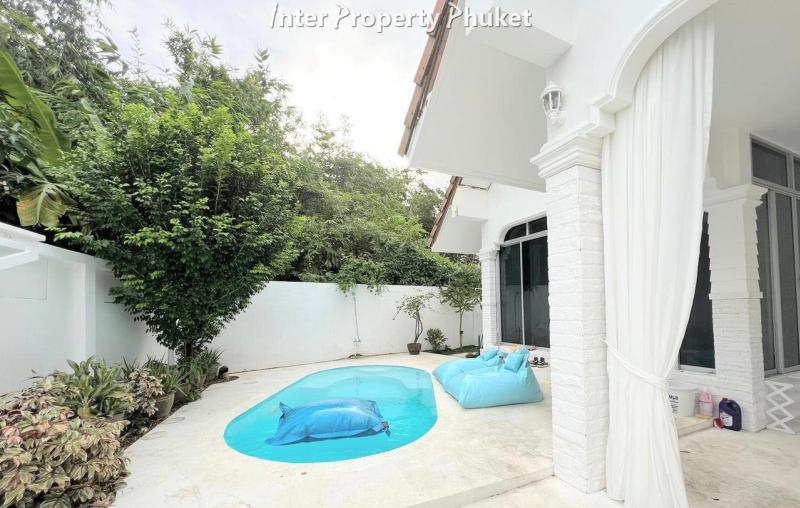 RR346 4 Bedrooms villa for rent