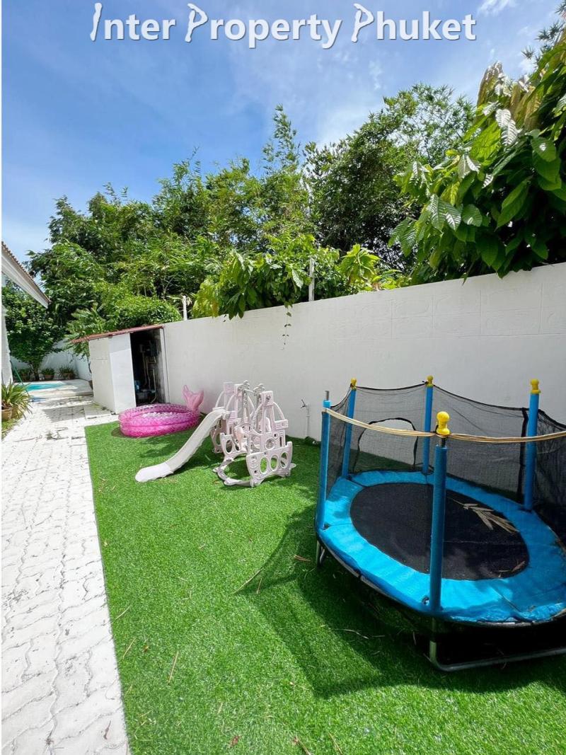 RR346 4 Bedrooms villa for rent