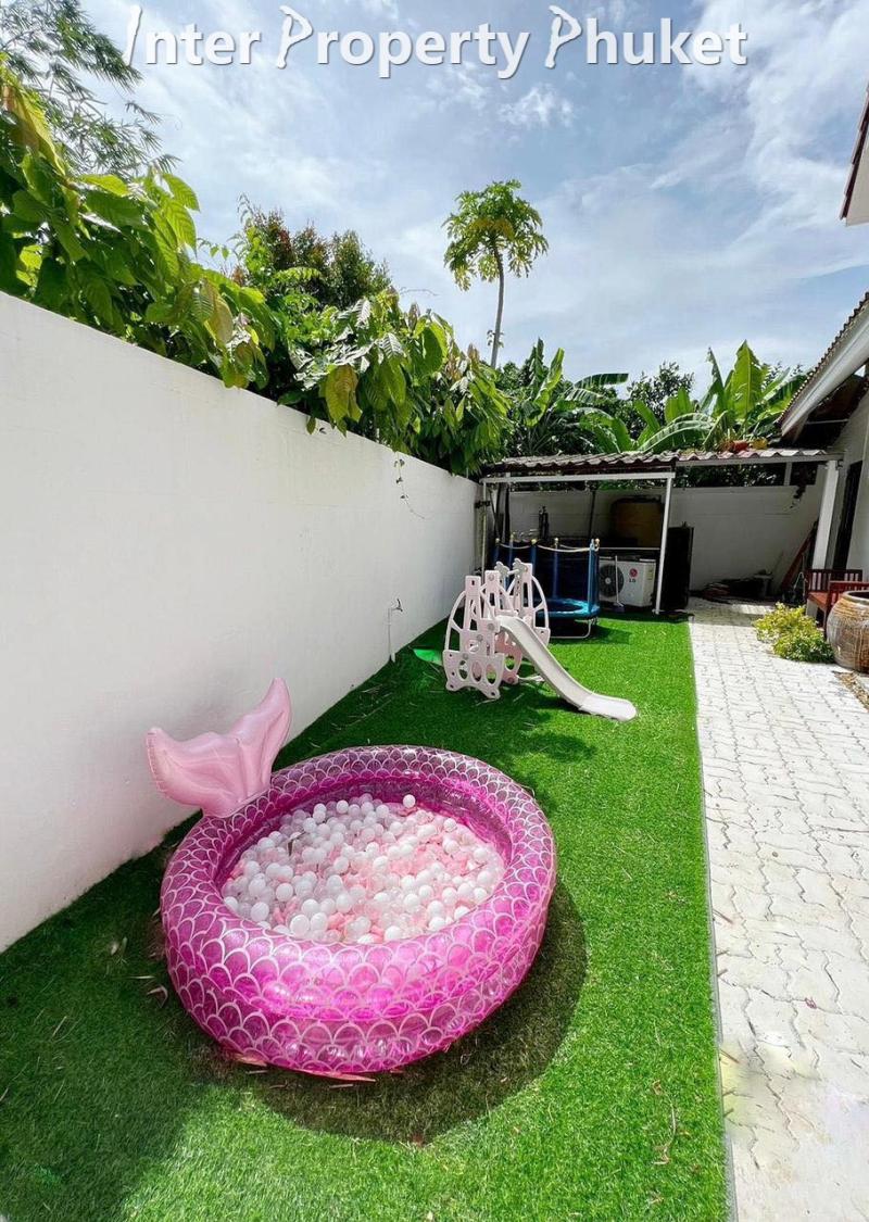 RR346 4 Bedrooms villa for rent