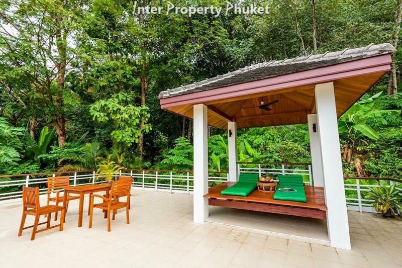 3 Bedrooms Panoramic Seaview for rent and sale