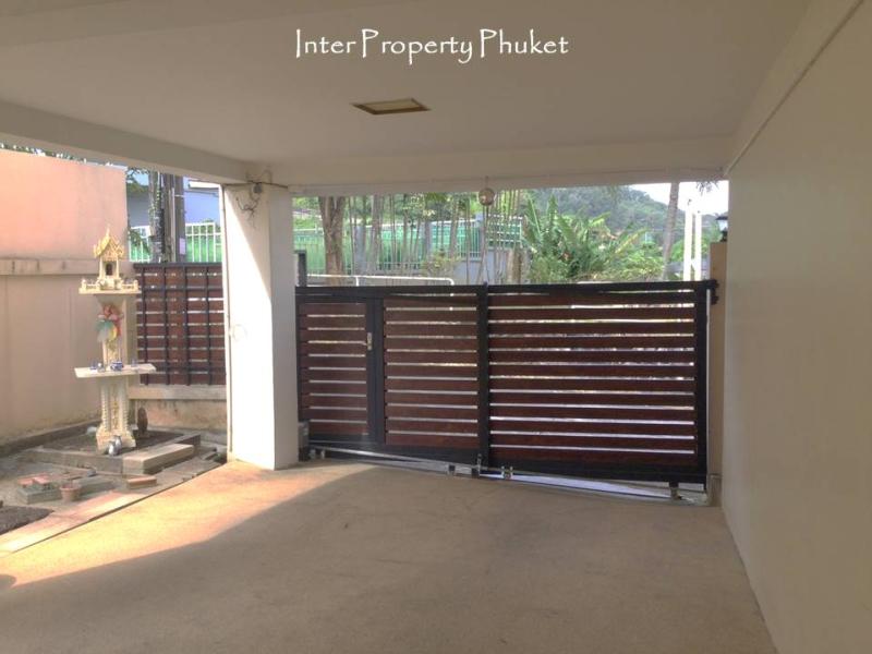 5 Bedrooms house for sale