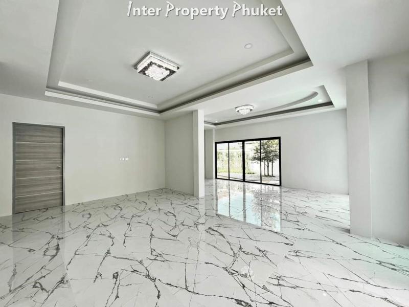 4 Bedrooms new renovated villa for sale