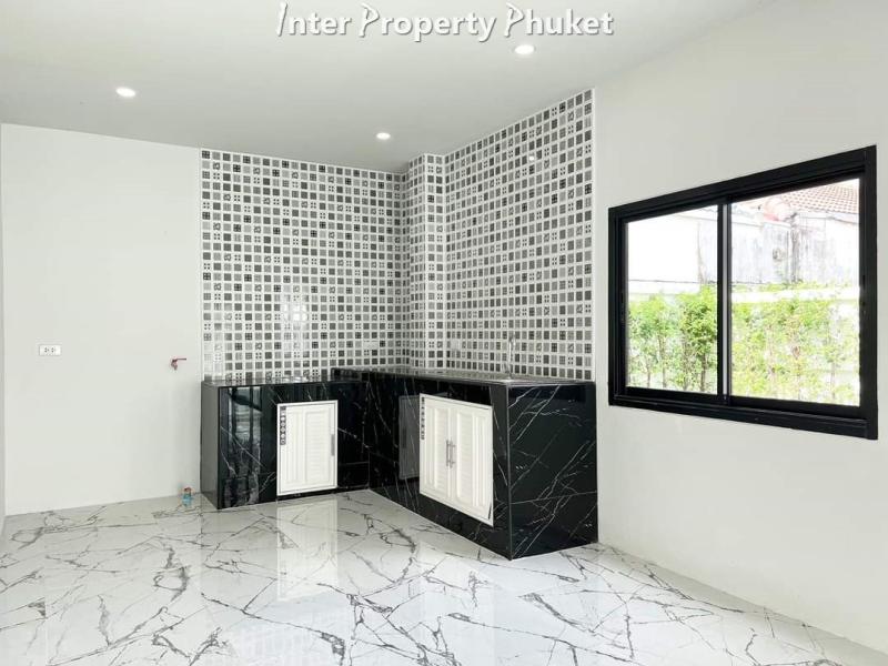 4 Bedrooms new renovated villa for sale
