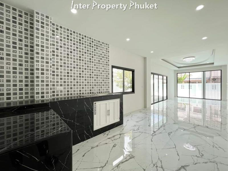 4 Bedrooms new renovated villa for sale