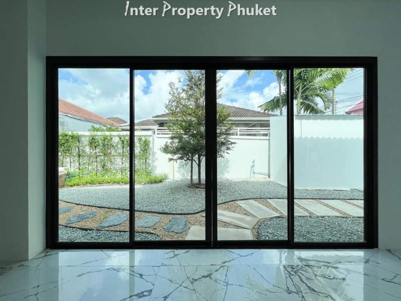 4 Bedrooms new renovated villa for sale