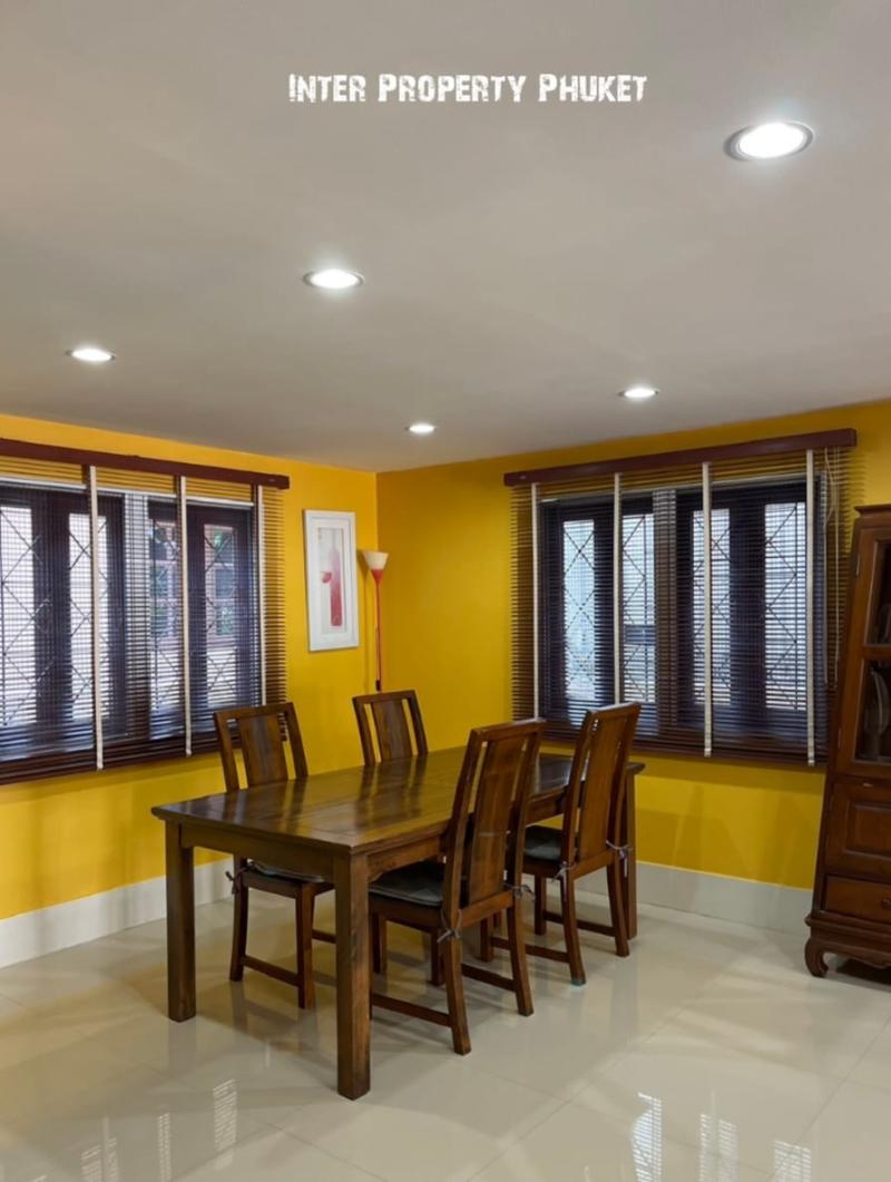 2 Houses within same fence - 3 Bedrooms for sale