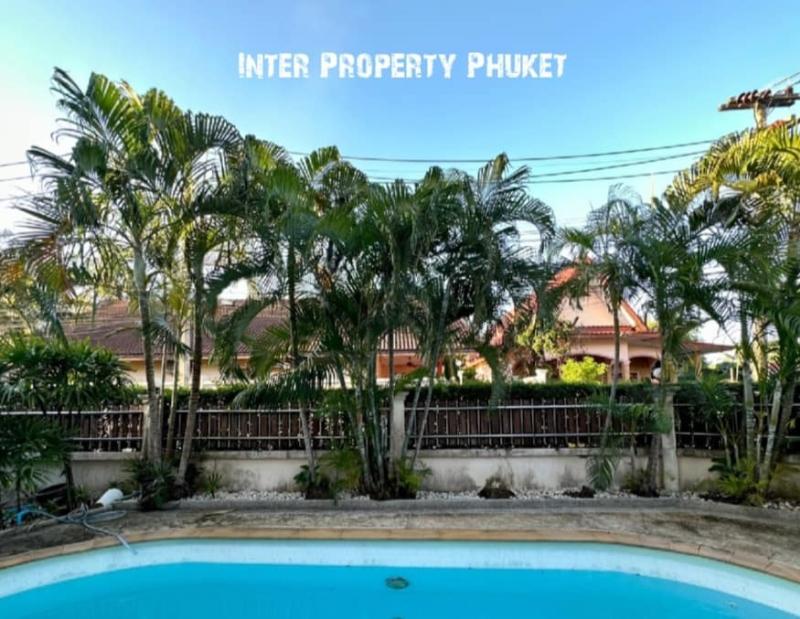 2 Houses within same fence - 3 Bedrooms for sale