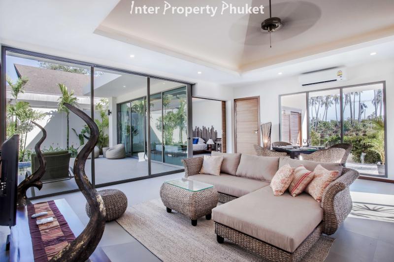 RR364 2 Bedrooms villa for rent