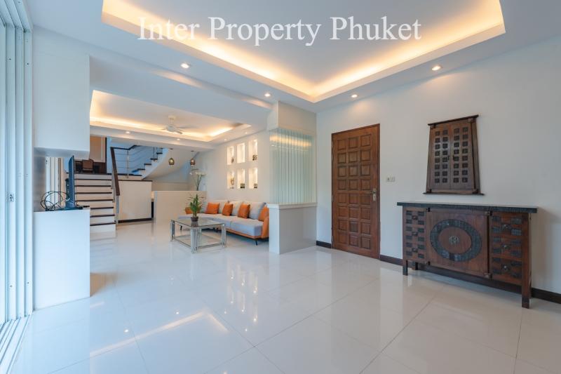 4 Bedrooms New renovated villa for rent and sale