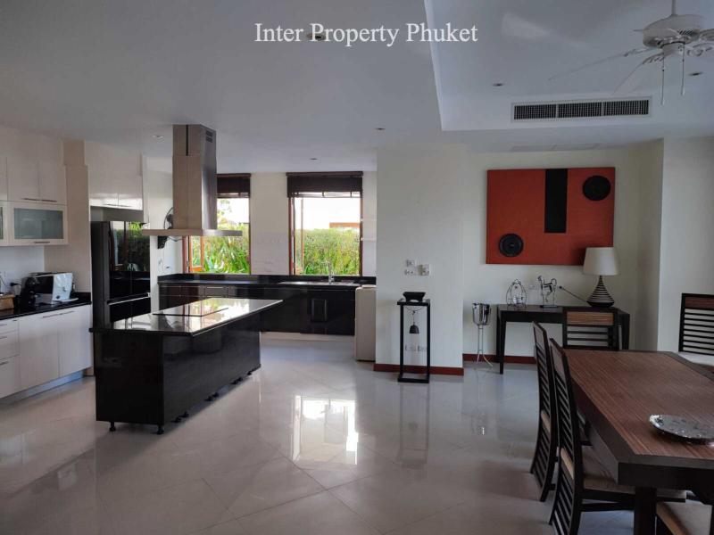 RLG258 4 Bedrooms villa for rent
