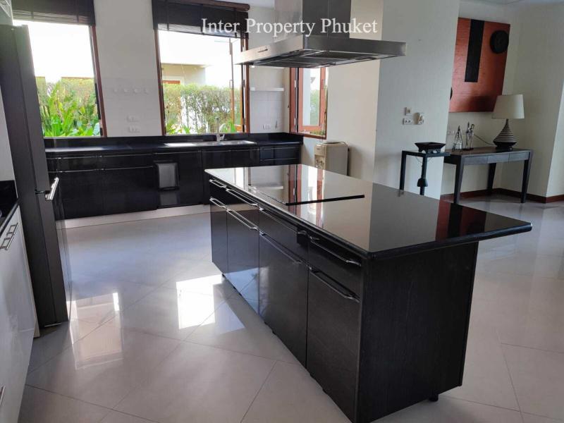 RLG258 4 Bedrooms villa for rent