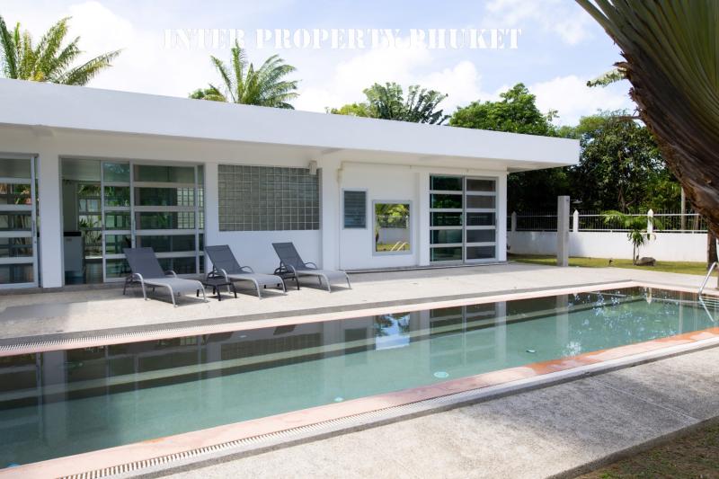 5 bedrooms villa for short-term rent