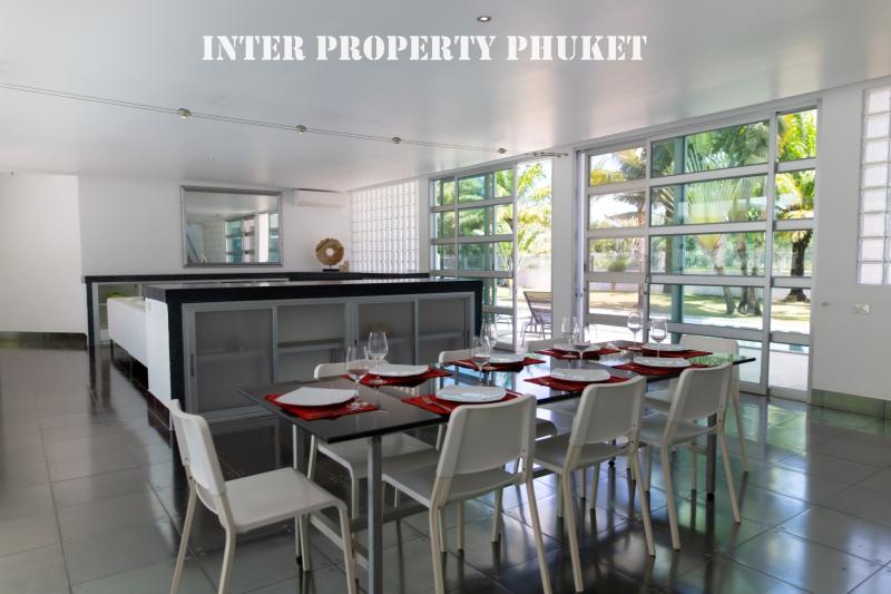 5 bedrooms villa for short-term rent