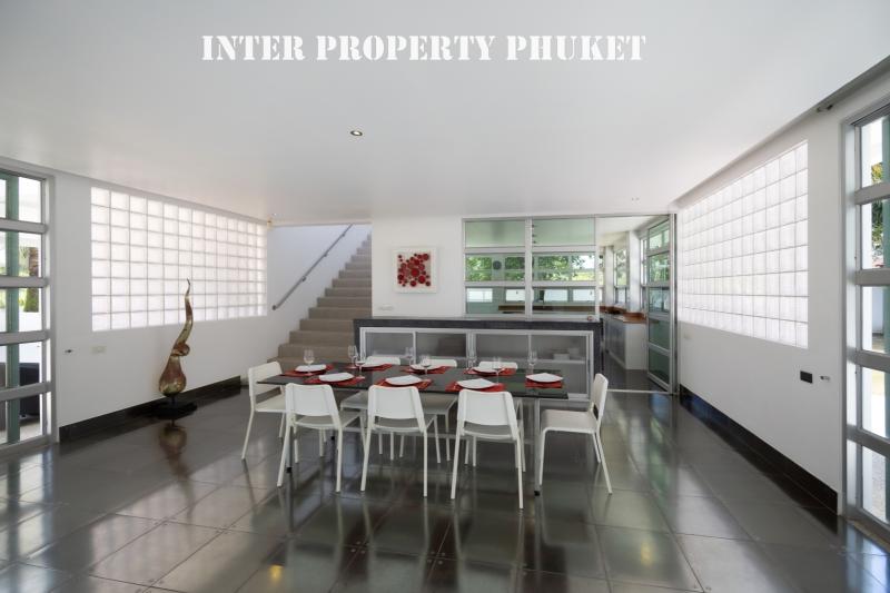 5 bedrooms villa for short-term rent