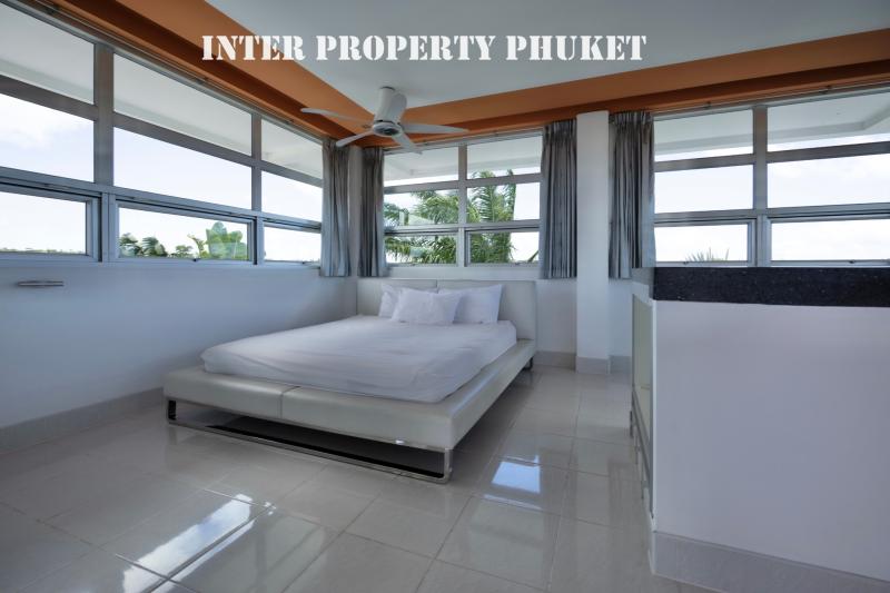 5 bedrooms villa for short-term rent