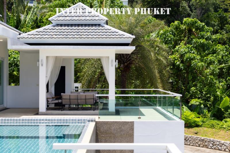 5 bedrooms villa for short-term contract only